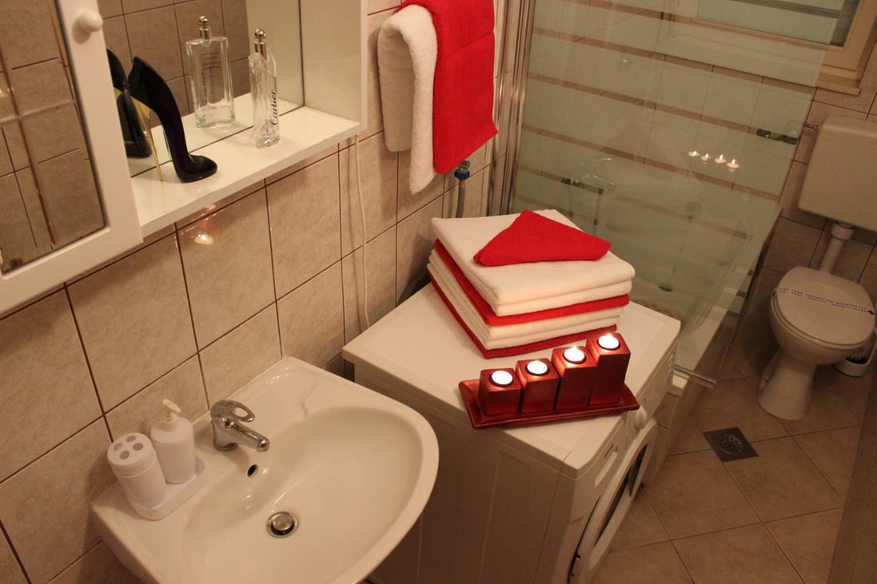 Apartments Z Дуги Рат Екстериор снимка