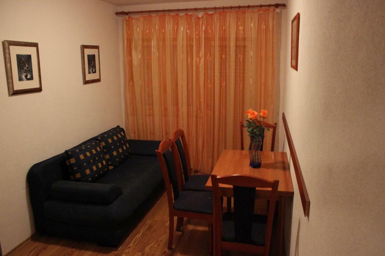 Apartments Z Дуги Рат Екстериор снимка