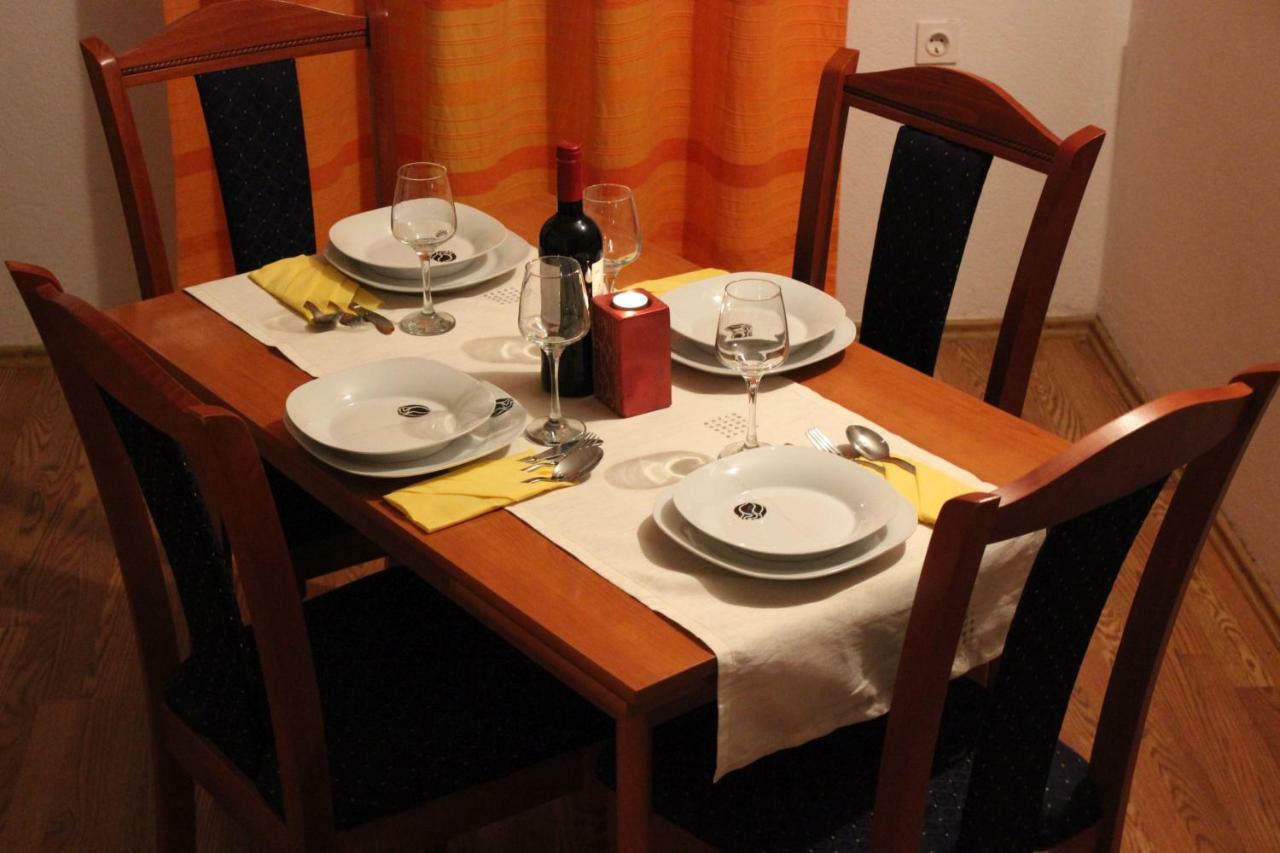 Apartments Z Дуги Рат Екстериор снимка